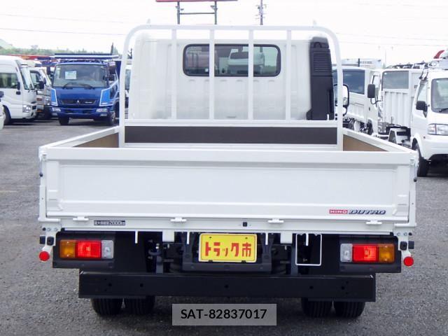 Hino DUTRO 2025-12 7961279-5