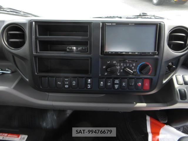 Hino DUTRO 2022-03 7961266-13