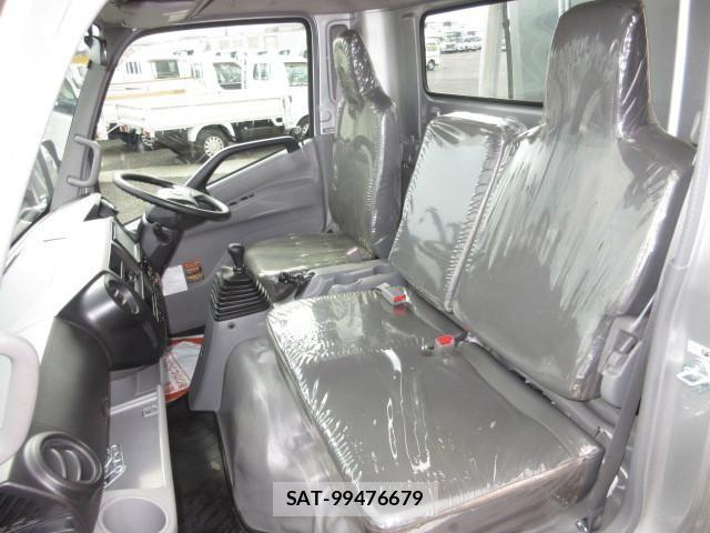 Hino DUTRO 2022-03 7961266-18