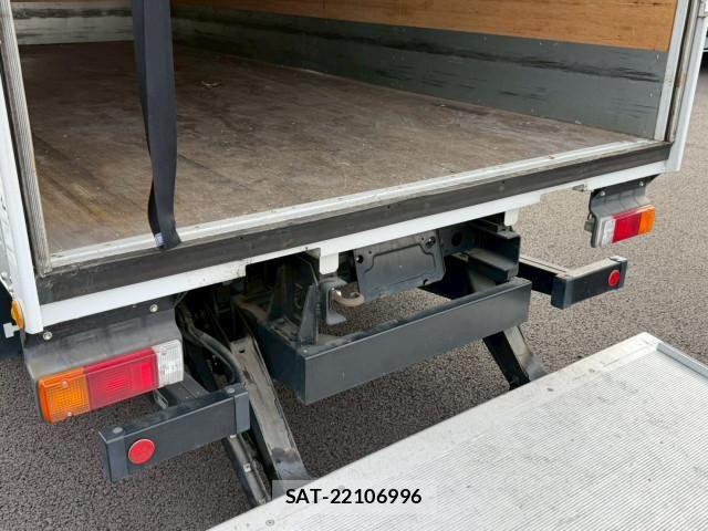 Hino DUTRO 2022-05 7961274-14