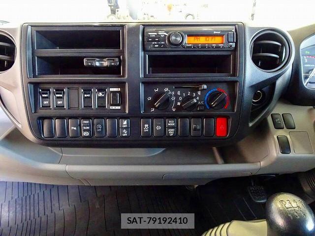 Hino DUTRO 2022-03 7961278-10