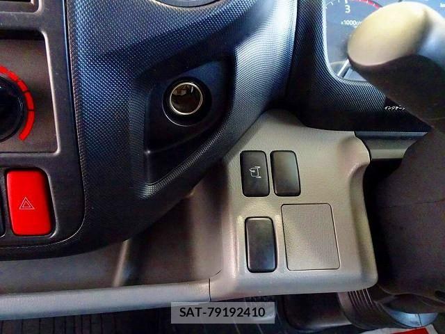 Hino DUTRO 2022-03 7961278-14