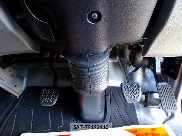 Hino DUTRO 2022-03 7961278-18