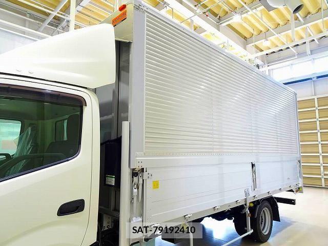 Hino DUTRO 2022-03 7961278-27