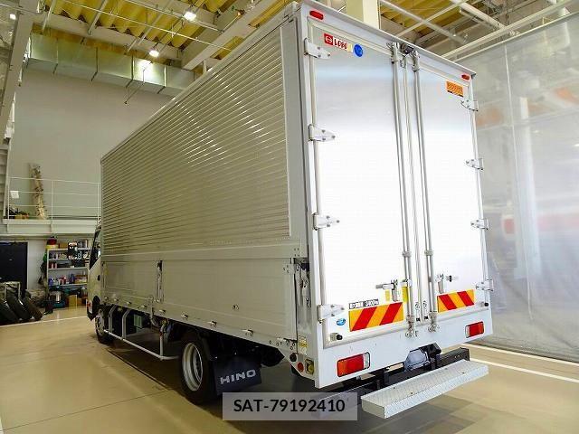 Hino DUTRO 2022-03 7961278-3