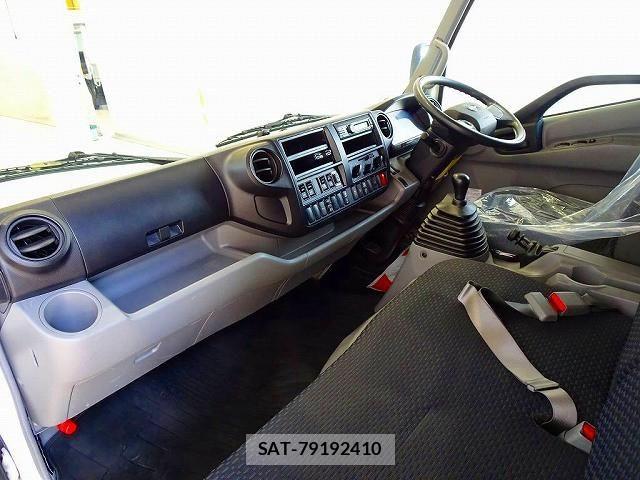 Hino DUTRO 2022-03 7961278-7
