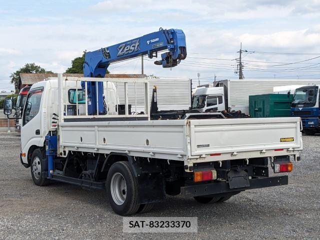 Hino DUTRO 2018-05 7961286-2