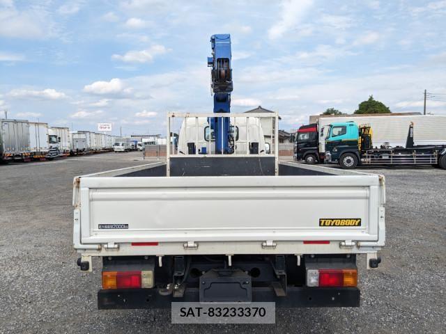 Hino DUTRO 2018-05 7961286-4