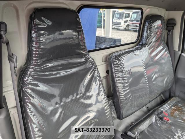 Hino DUTRO 2018-05 7961286-8
