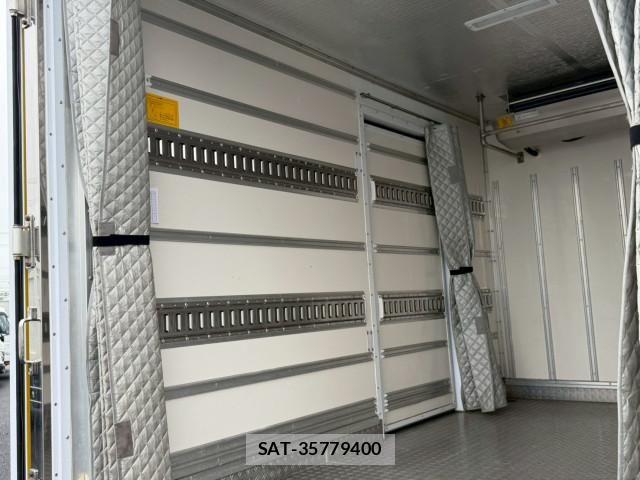 Hino DUTRO 2020-05 7961282-9
