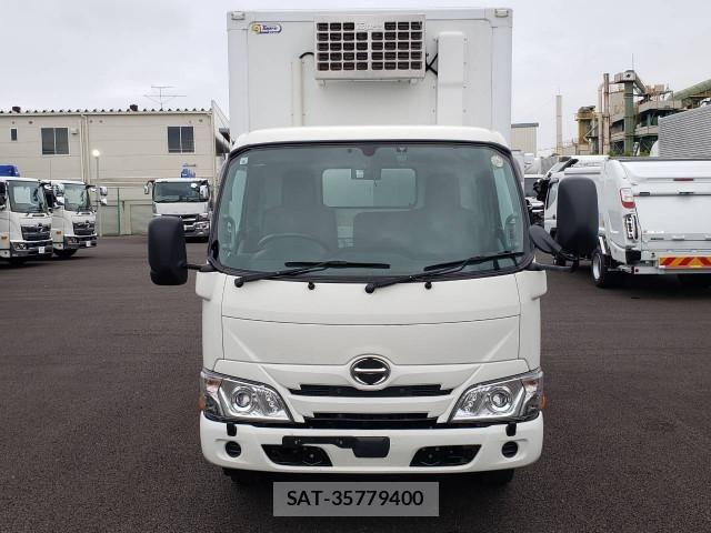 Hino DUTRO 2020-05 7961282-1