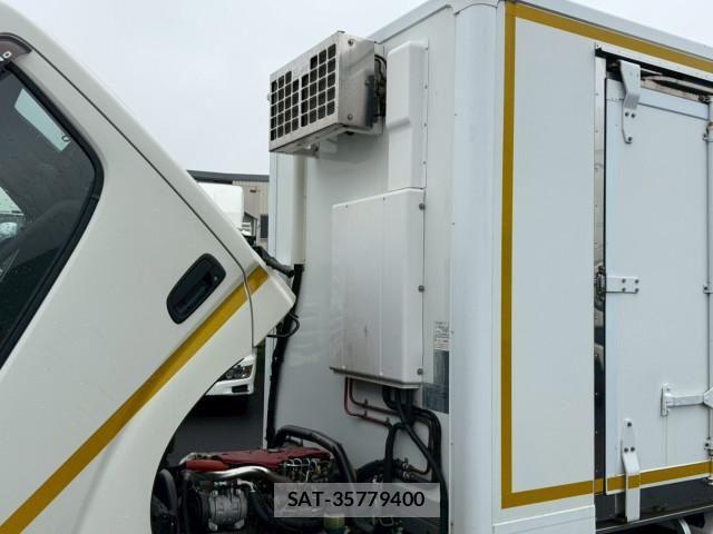 Hino DUTRO 2020-05 7961282-21
