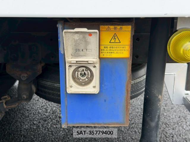 Hino DUTRO 2020-05 7961282-26