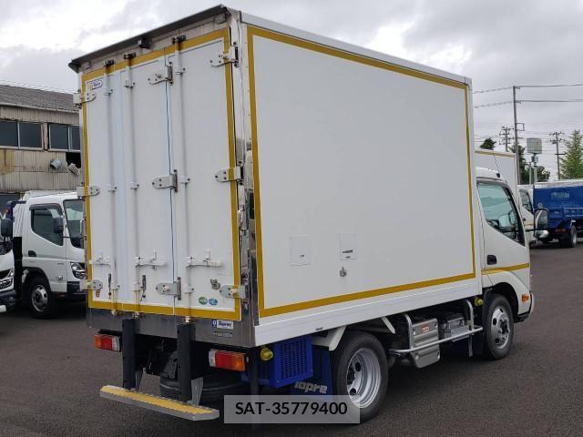 Hino DUTRO 2020-05 7961282-3