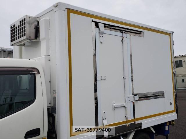 Hino DUTRO 2020-05 7961282-6