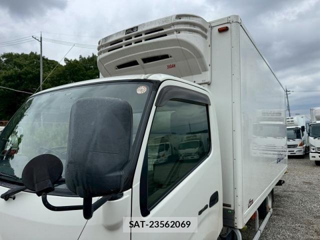 Hino DUTRO 2013-11 7961314-12