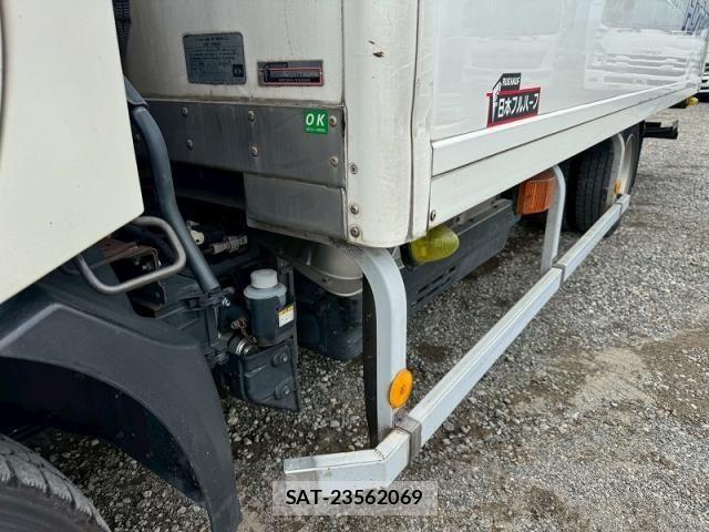 Hino DUTRO 2013-11 7961314-15