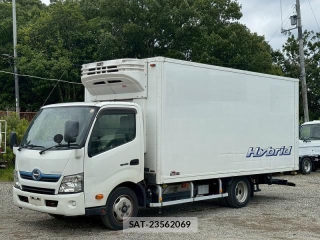 Hino DUTRO 2013-11 7961314-1