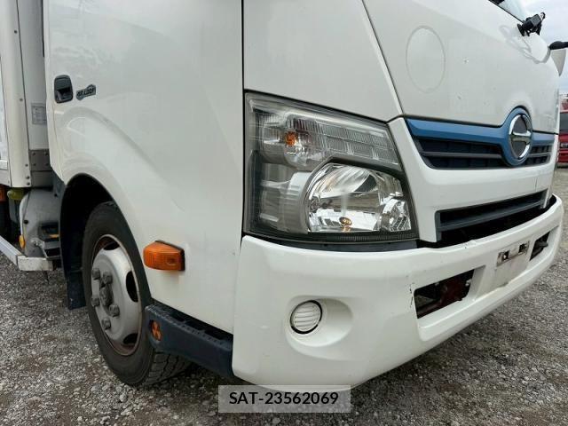 Hino DUTRO 2013-11 7961314-8