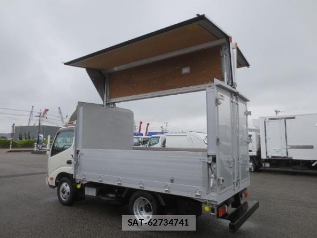 Hino DUTRO 2022-01 7961283-10