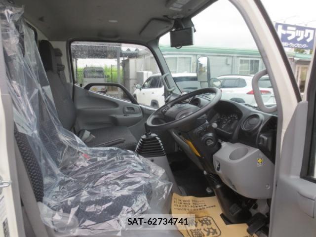 Hino DUTRO 2022-01 7961283-13