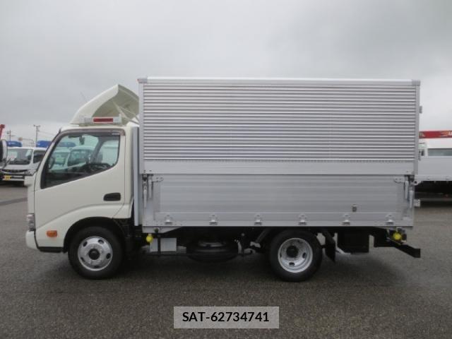 Hino DUTRO 2022-01 7961283-8