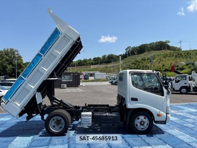 Hino DUTRO 2020-12 7961297-10