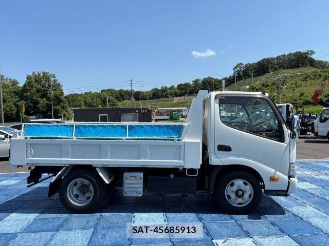Hino DUTRO 2020-12 7961297-5