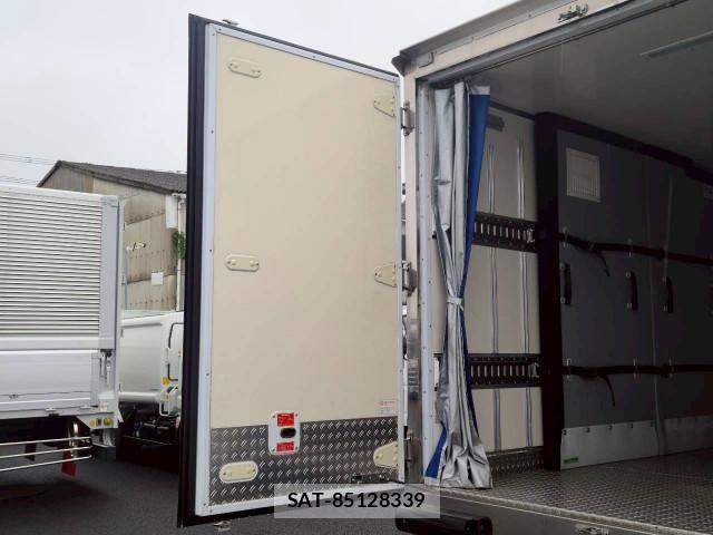 Hino DUTRO 2022-06 7961271-18