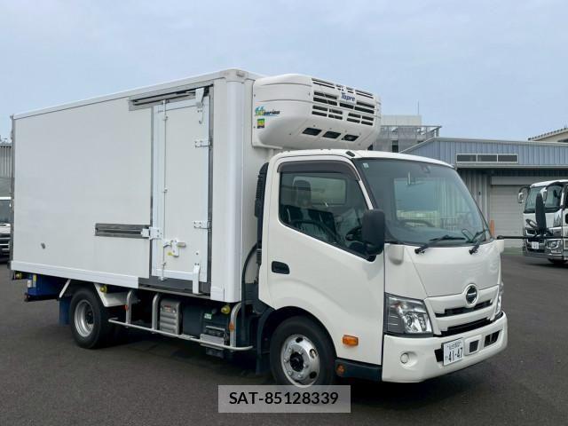 Hino DUTRO 2022-06 7961271-2