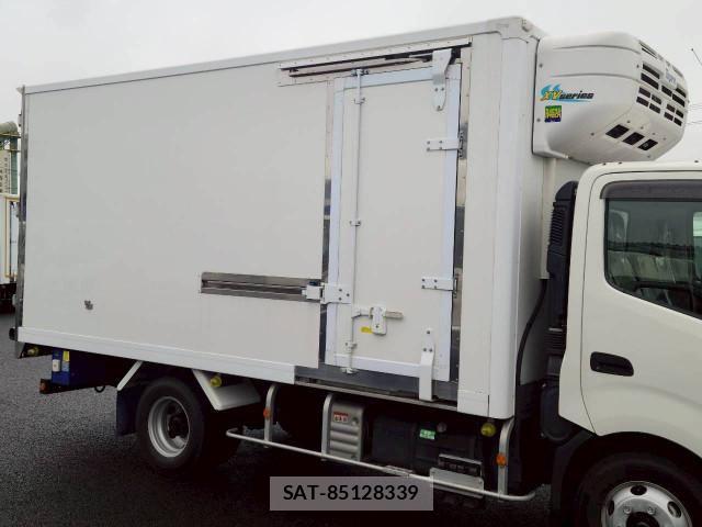 Hino DUTRO 2022-06 7961271-8