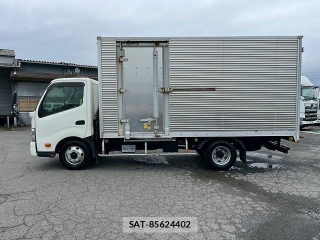 Hino DUTRO 2017-07 7961306-9