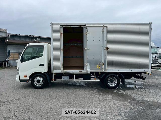 Hino DUTRO 2017-07 7961306-10