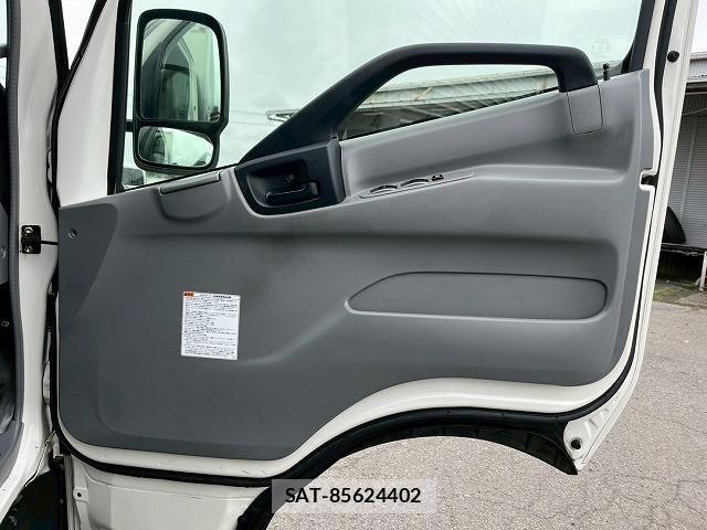 Hino DUTRO 2017-07 7961306-19