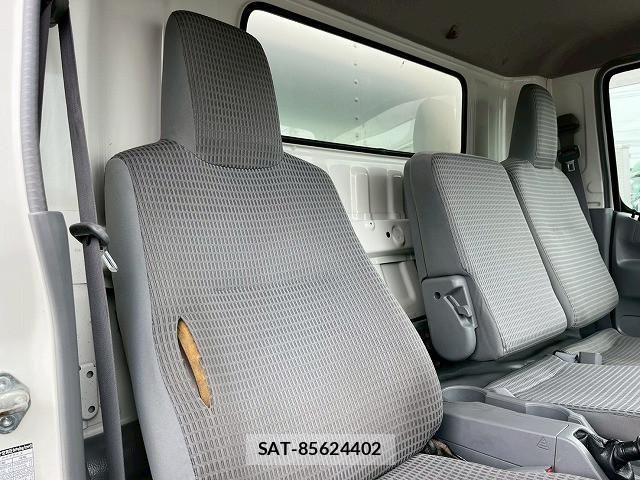 Hino DUTRO 2017-07 7961306-21