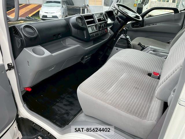 Hino DUTRO 2017-07 7961306-23