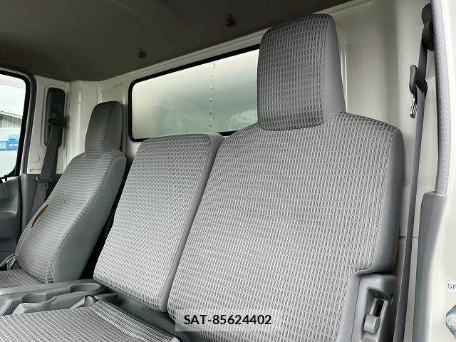 Hino DUTRO 2017-07 7961306-24