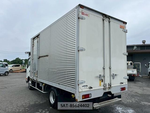 Hino DUTRO 2017-07 7961306-8