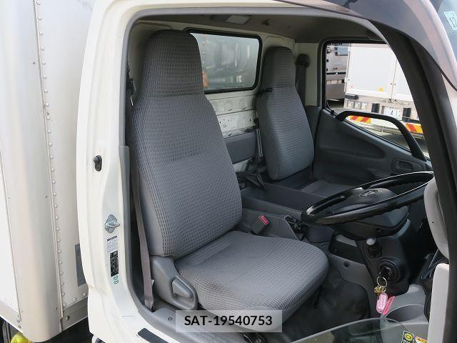Hino DUTRO 2018-12 7961312-12