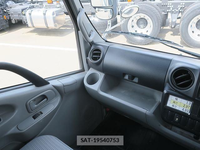 Hino DUTRO 2018-12 7961312-13