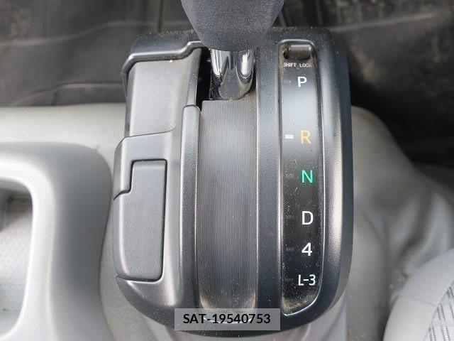 Hino DUTRO 2018-12 7961312-17