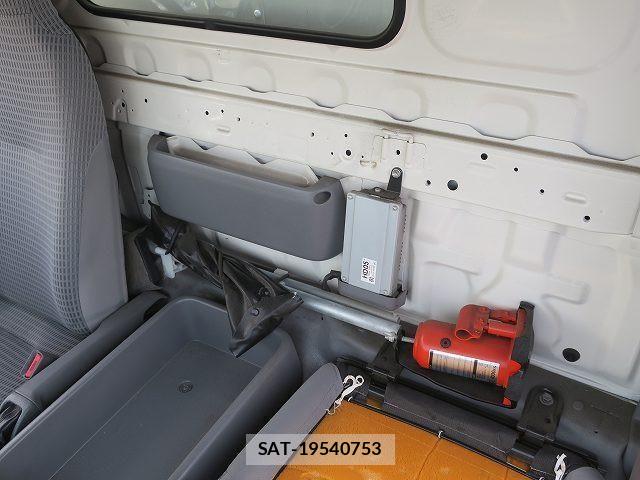 Hino DUTRO 2018-12 7961312-22