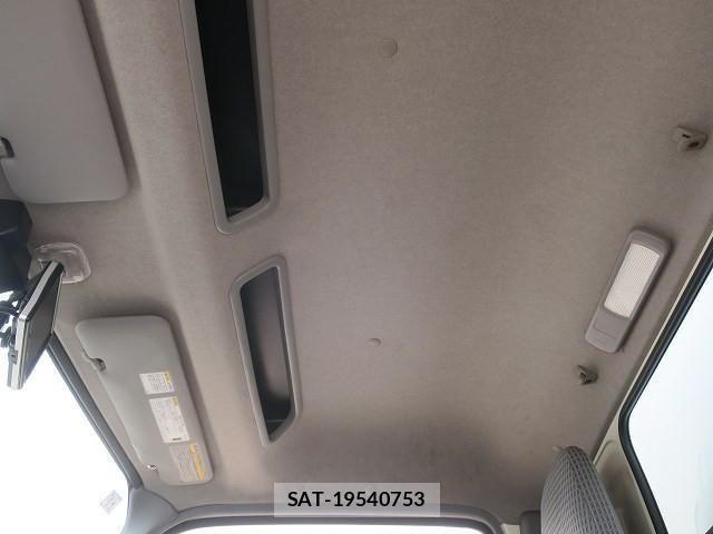 Hino DUTRO 2018-12 7961312-23