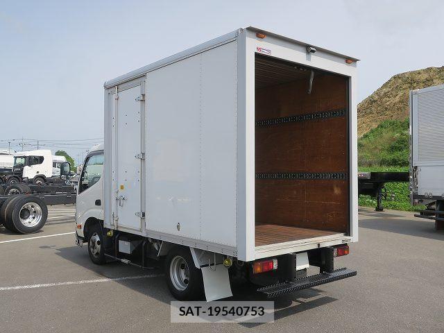 Hino DUTRO 2018-12 7961312-5