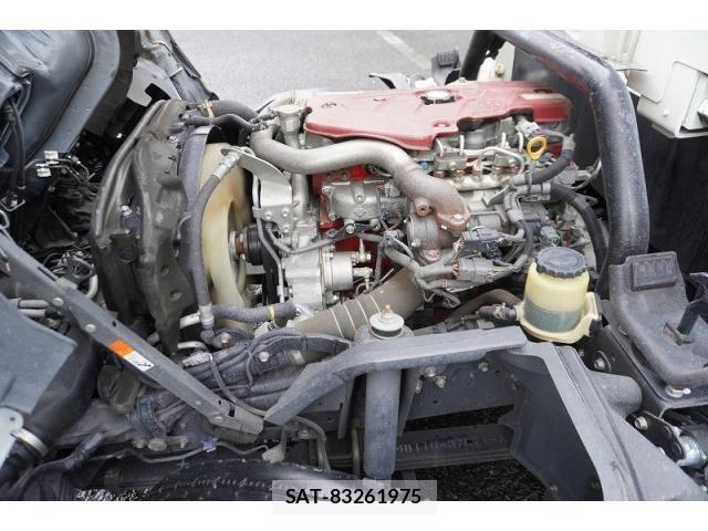 Hino DUTRO 2018-03 7961294-13
