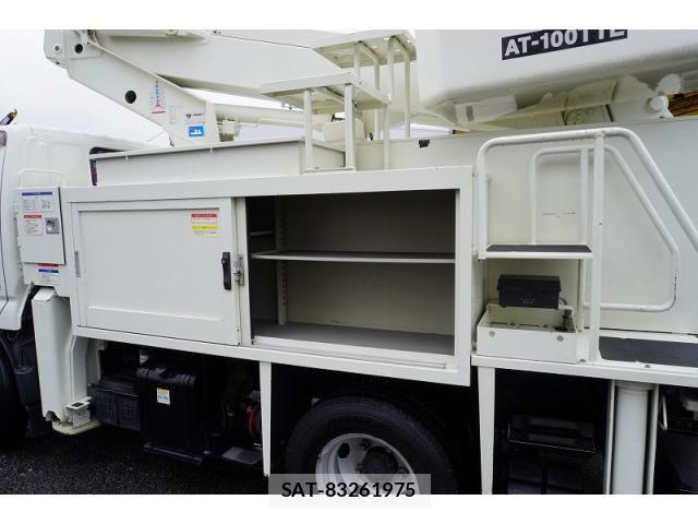 Hino DUTRO 2018-03 7961294-17