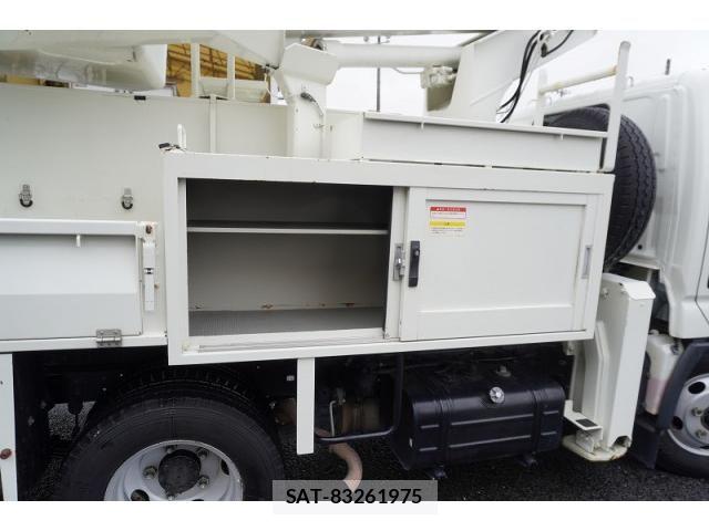 Hino DUTRO 2018-03 7961294-23