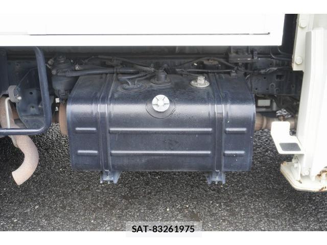 Hino DUTRO 2018-03 7961294-25