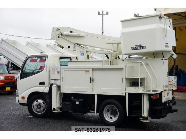 Hino DUTRO 2018-03 7961294-6