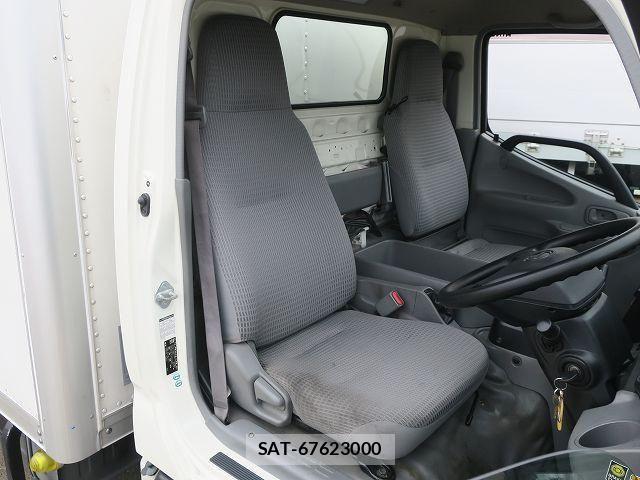 Hino DUTRO 2018-12 7961311-12